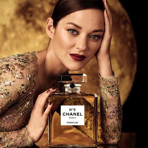 comercial chanel 5 2020|chanel no 5 french girl.